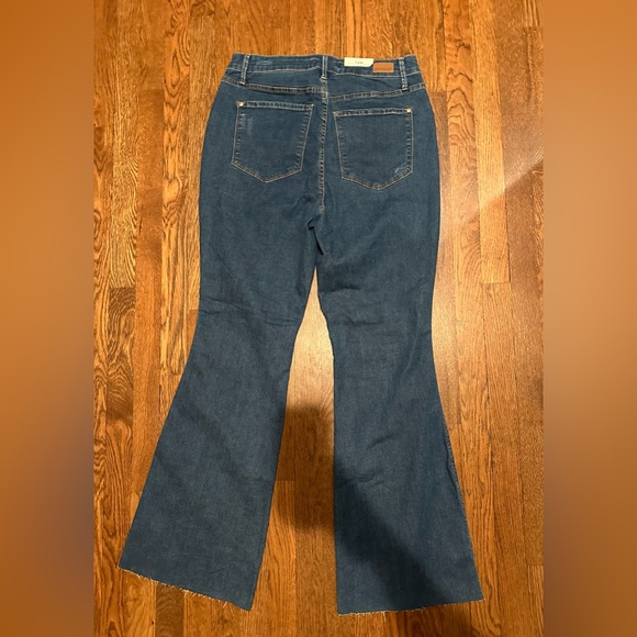 Judy Blue NWT - Picture 3 of 3